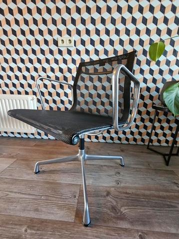 Vitra Eames EA108 Aluminium Stoel , bekleding Netweave beschikbaar voor biedingen