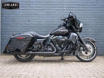 HARLEY-DAVIDSON STREET GLIDE SPECIAL FLHXS (bj 2016) beschikbaar voor biedingen