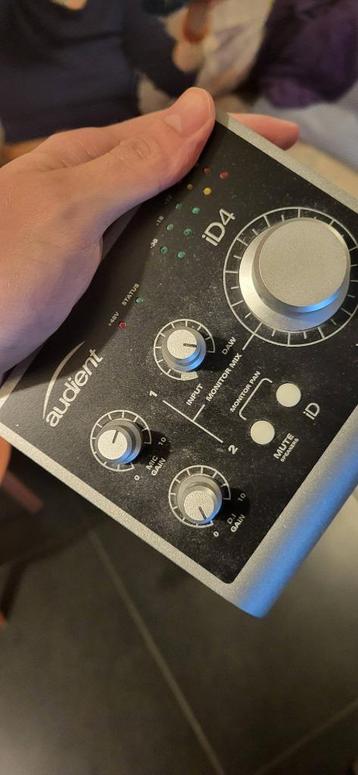 Audient ID4 & DBX 286s beschikbaar voor biedingen