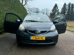 Toyota Aygo 1.0 12V Airco/eerste eigenaar/Goed onderhouden, Voorwielaandrijving, Stof, Zwart, USB
