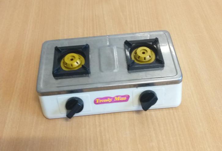 Metalen kookstel met ketels en pan, Kinderen en Baby's, Speelgoed | Speelkeukens, Zo goed als nieuw, Speelkeuken-accessoire, Overige materialen