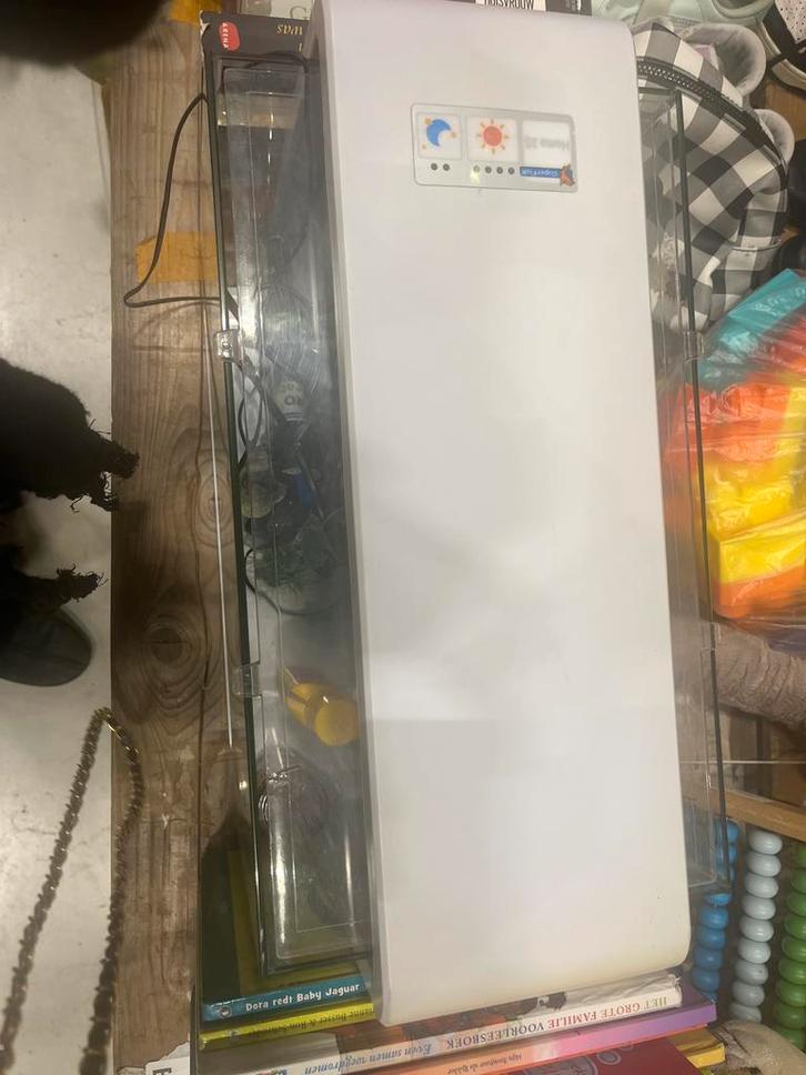 Vis aqarium compleet met filter!, Dieren en Toebehoren, Vissen | Aquaria en Toebehoren, Zo goed als nieuw, Gevuld zoetwateraquarium