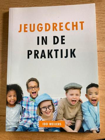 Studieboeken pedagogiek en social work beschikbaar voor biedingen