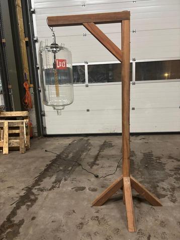 Industriële melkglas lamp beschikbaar voor biedingen