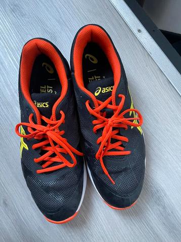 Asics sportschoenen maat 44 beschikbaar voor biedingen