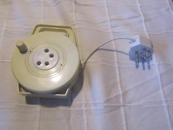 Telefoonkabel haspel beschikbaar voor biedingen