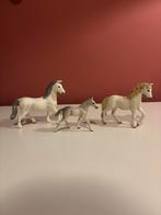 Schleich schimmel/witte paarden. Hengst, merrie en veulen, Ophalen of Verzenden, Zo goed als nieuw