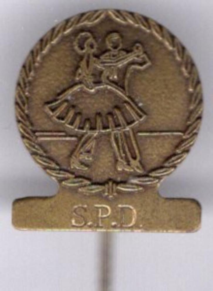 S.P.D. koper dans speldje ( X_116 ), Verzamelen, Speldjes, Pins en Buttons, Zo goed als nieuw, Speldje of Pin, Sport, Verzenden