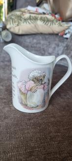 Wedgwood Beatrix Potter Mrs. Tiggy - Winkle melkkannetje, Overige typen, Ophalen of Verzenden, Zo goed als nieuw, Wedgwood