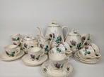 Servies Regout, getorst met rozen, Ophalen of Verzenden