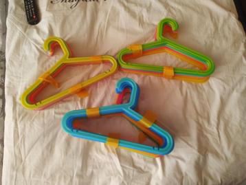Kinderkleerhanger 45 stuks beschikbaar voor biedingen
