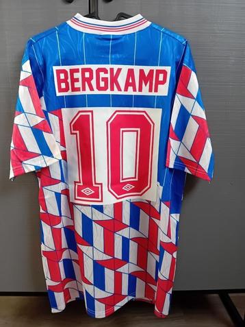Voetbalshirts retro topkwaliteit vanaf 30 euro beschikbaar voor biedingen
