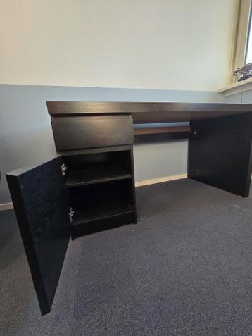 Zwart Ikea Malm bureau - afbeelding 2