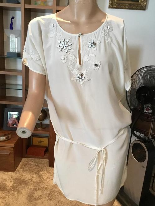 GOLD HAWK jurk met kralen maat s 100% SILK  origineel ZGAN, Kleding | Dames, Jurken, Zo goed als nieuw, Maat 36 (S), Beige, Boven de knie
