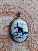 DELFTSBLAUW aardewerk in een zilveren hanger., Ophalen of Verzenden, Zo goed als nieuw, Zilver, Zilver