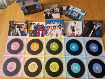 Motown: The Complete No. 1's, 10 CD's in leuke opbergbox. beschikbaar voor biedingen