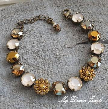 Armband Alison " Ivory Gold Bronze " met Swarovski Crystal beschikbaar voor biedingen