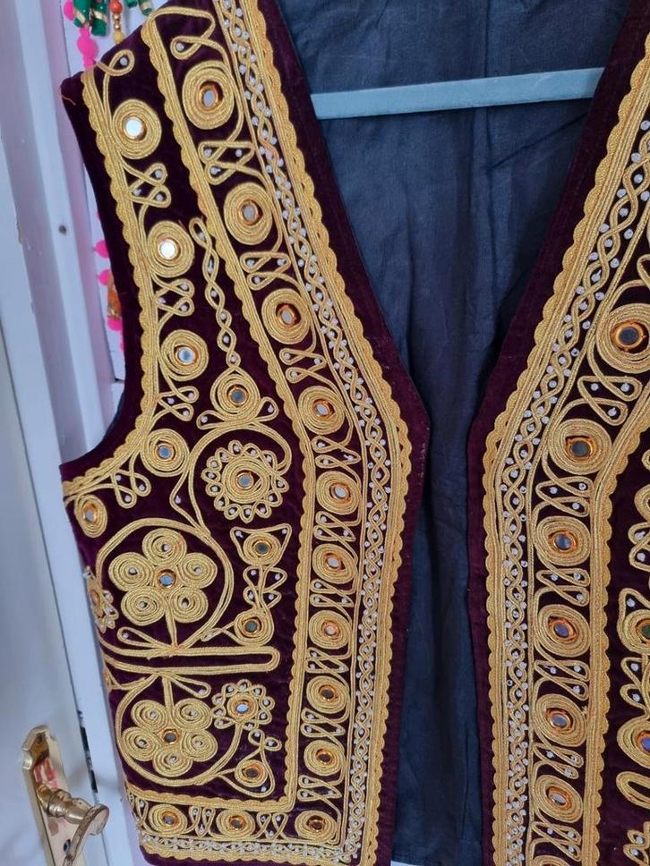 Donkerrood bordeaux fluweel vintage spiegeltjes gilet india, Kleding | Dames, Bodywarmers, Zo goed als nieuw, Maat 42/44 (L), Rood