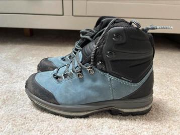 Waterdichte wandelschoenen mt.39 beschikbaar voor biedingen