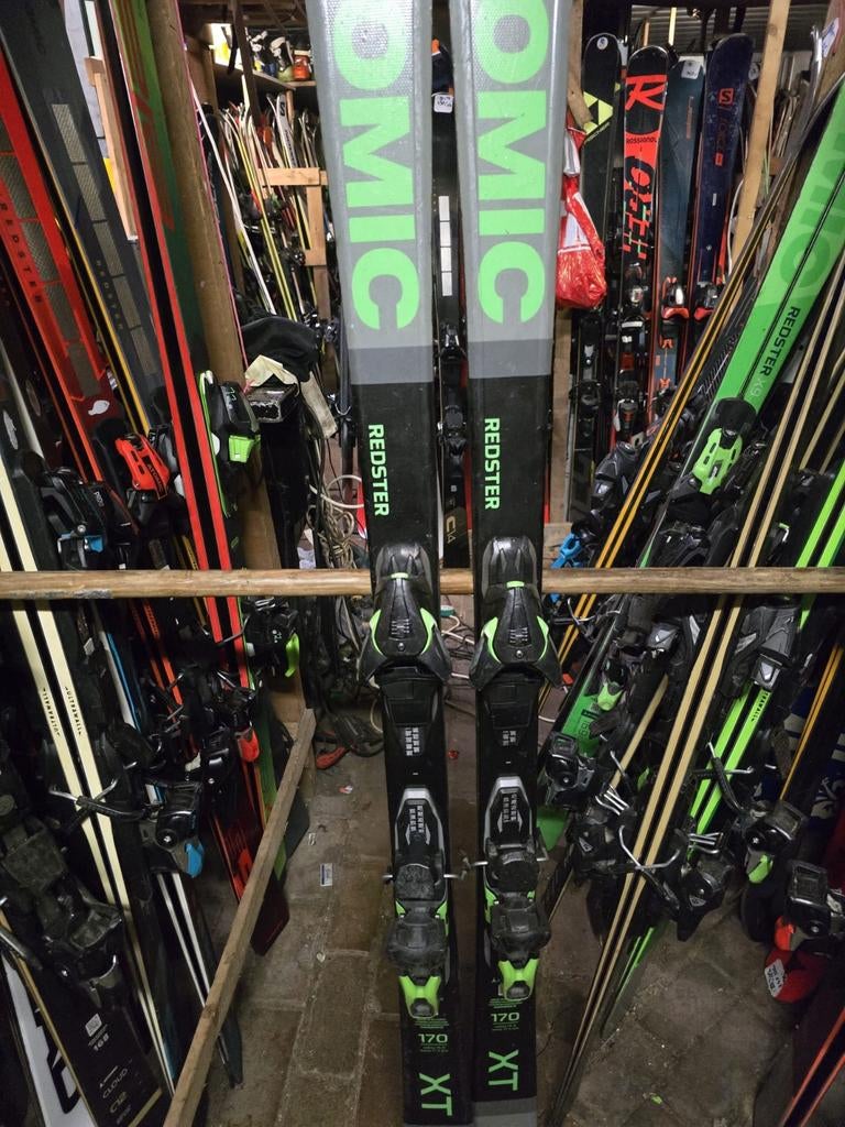 ATOMIC REDSTER XT WOODCORE TITANIUM, 160 tot 180 cm, Ophalen of Verzenden, Zo goed als nieuw, Carve