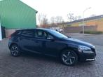 Volvo V40 2.0 D2 120PK 2015 panoramadak, Voorwielaandrijving, 4 cilinders, 1969 cc, Blauw