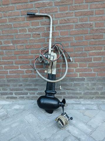 Twee stuks! Nette otter elektrische buitenboordmotor 24v beschikbaar voor biedingen