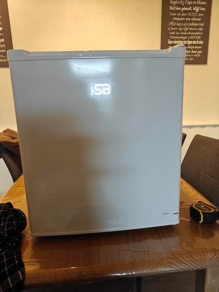 Mini koelkast, Ophalen, Minder dan 85 cm, Met vriesvak, Minder dan 75 liter