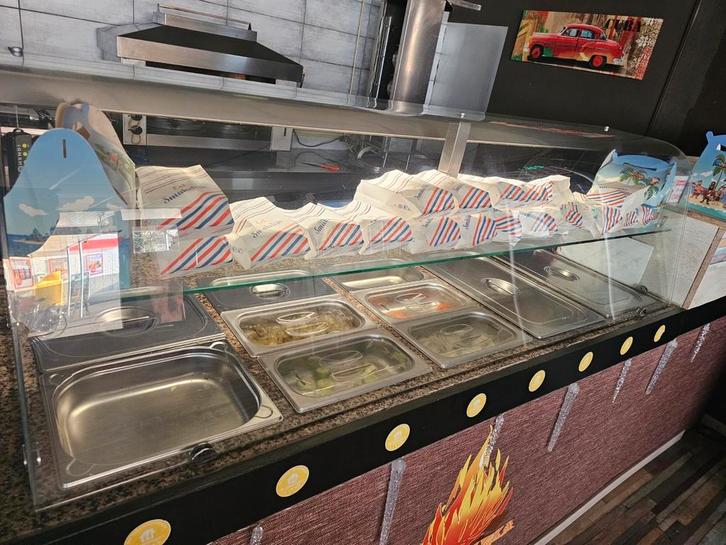 Horeca Koelvitrine 《Saladette》lees goed beschrijving, Zakelijke goederen, Horeca | Keukenapparatuur, Koelen en Vriezen, Gebruikt