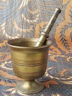 Mooie zware antieke Engelse vijzel met stamper 11,7 cm. 1830