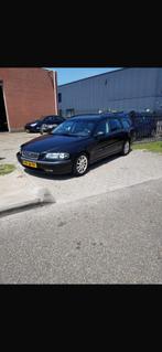 Volvo V70 2.4 Comfort Line automaat inruil mogelijk, Zwart, 141 €/maand, Electronic Stability Program (ESP), Euro 4