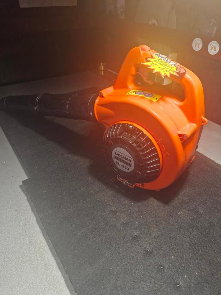 Dolmar professionele bladblazer van een zeer handige formaat, Tuin en Terras, Bladblazers, Ophalen, Benzine