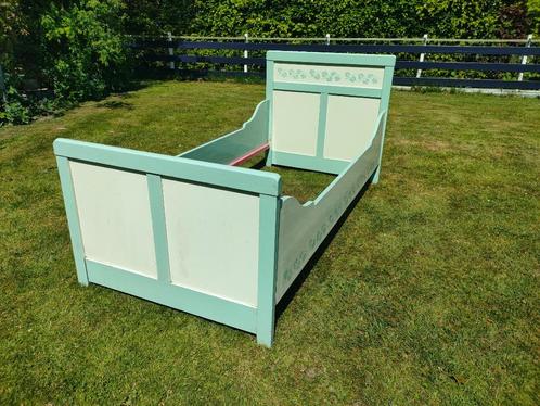 Leuk houten kinderbed / 1 persoons bed incl spiraalbodem, Huis en Inrichting, Slaapkamer | Bedden, Gebruikt, Eenpersoons, 90 cm