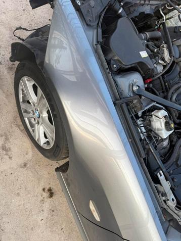 Bmw e90 lci voorspatbord beschikbaar voor biedingen