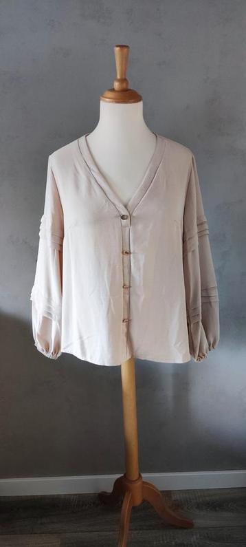 Shein Curve beige blouse gouden knopen maat 0XL-44 beschikbaar voor biedingen