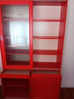 Buffetkast  rood van kleur. Indeling ,zie foto,s., Ophalen, 25 tot 50 cm