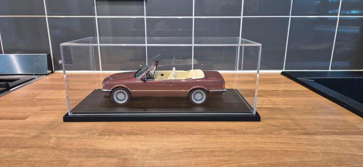 BMW E30 325i cabriolet
Merk MCG
Schaal 1 18, Hobby en Vrije tijd, Modelauto's | 1:18, Zo goed als nieuw, Overige merken, Ophalen of Verzenden