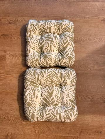 Tuinstoelkussens (37x37) beschikbaar voor biedingen