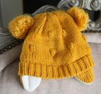 oker gele babymuts met bollen en oorflappen maat 0-4maanden, Kinderen en Baby's, Babykleding | Mutsen, Sjaals en Wanten, Gebruikt