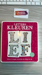 Letters kleuren - Suzy Taylor - slingers er van maken, Ophalen of Verzenden, Zo goed als nieuw, Overige thema's, Overige typen
