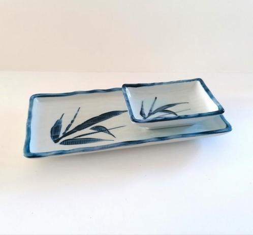 2 schaaltjes - Bijv. voor tapas of sushi gerechten, Antiek en Kunst, Antiek | Servies los, Ophalen of Verzenden