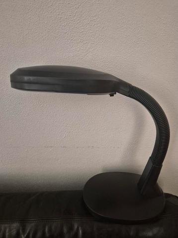 Zwarte kunststof bureaulamp lamp beschikbaar voor biedingen