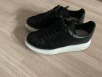 Alexander McQueen sneaker, maat 38, Kleding | Dames, Schoenen, Ophalen of Verzenden, Alexander McQueen, Zo goed als nieuw, Sneakers of Gympen