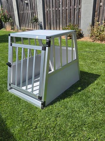 Transportbox voor honden beschikbaar voor biedingen