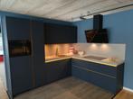 Showroom keuken, Ophalen, Blauw, Hoekkeuken, Graniet of Steen