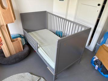 Petite Amélie Nuage 140x70 CM Grijs beschikbaar voor biedingen