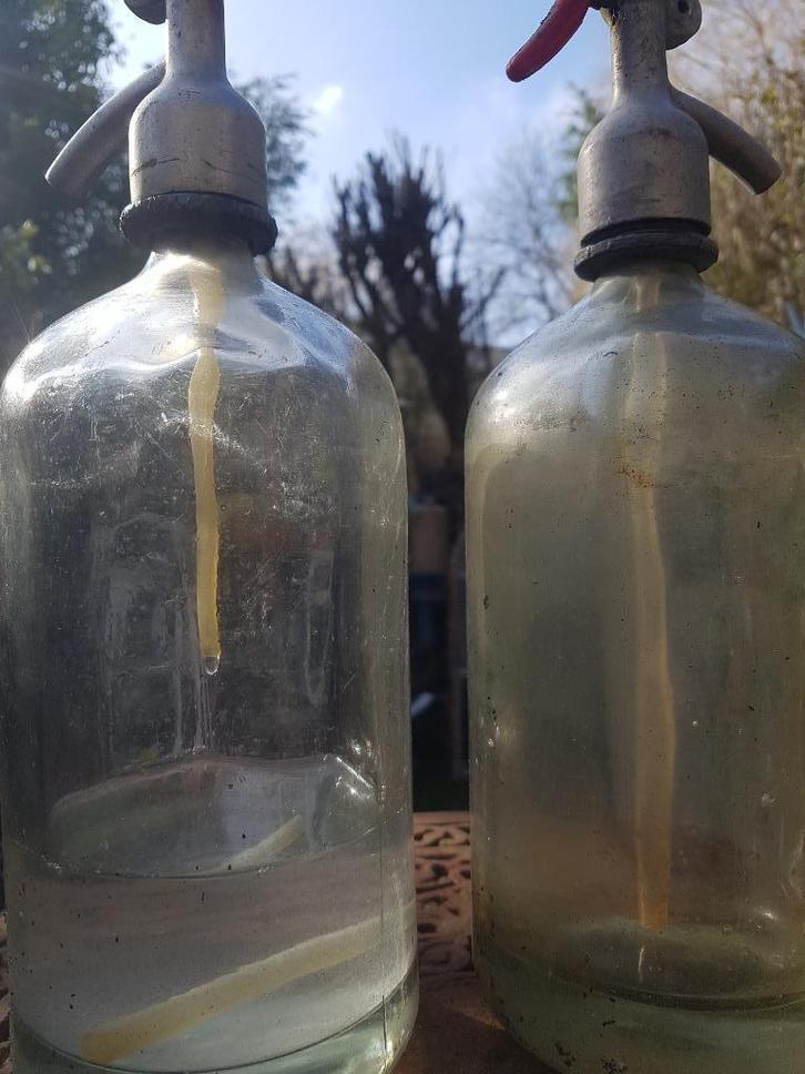 2 mooie spuitflessen voor decoratie (brocante), Antiek en Kunst, Curiosa en Brocante, Ophalen of Verzenden