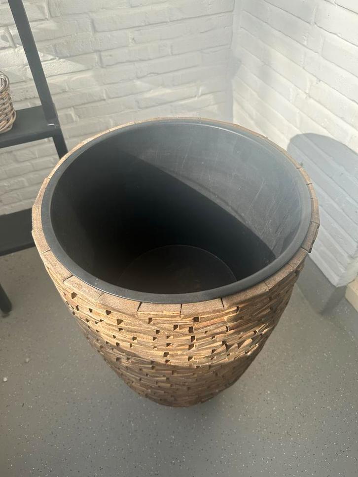 Hoge Bloempot - Hout, Tuin en Terras, Bloembakken en Plantenbakken, Gebruikt, Kunststof, Binnen, 60 cm of meer, Minder dan 60 cm