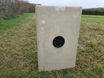 Kunststof vloeistof tank reservoir bak jerrycan  beschikbaar voor biedingen