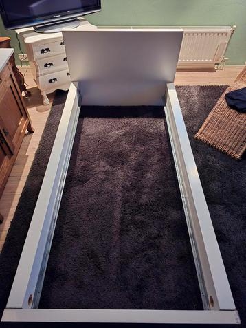 IKEA MALM bed met lattenbodem (90x200) (wit)