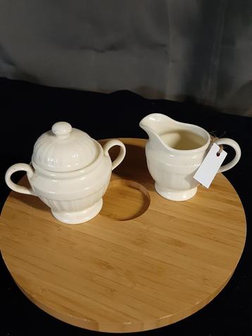 Leuk setje: Queens Garden suikerpot & melkkan beschikbaar voor biedingen